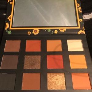 Hot Topic Sunflowers & Skulls Eye shadow pallet